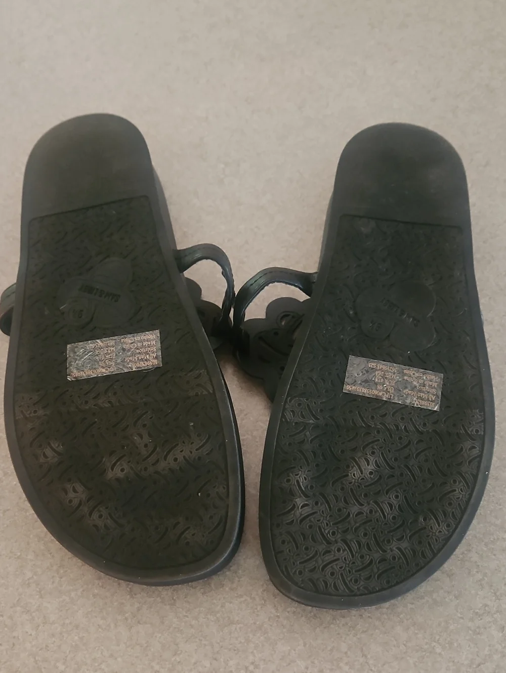Sam & Libby Black Floral Thong Slide Sandals